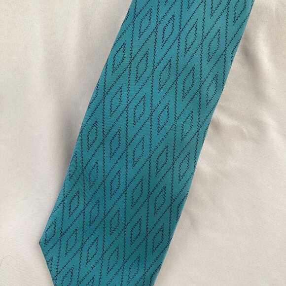 Emilio Pucci Firenze Hand Made Luxury Silk Necktie Tie - LIKE NEW - Picture 4 of 5